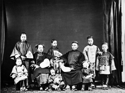 Chinese Familie, ca. 1870s door European Photographer